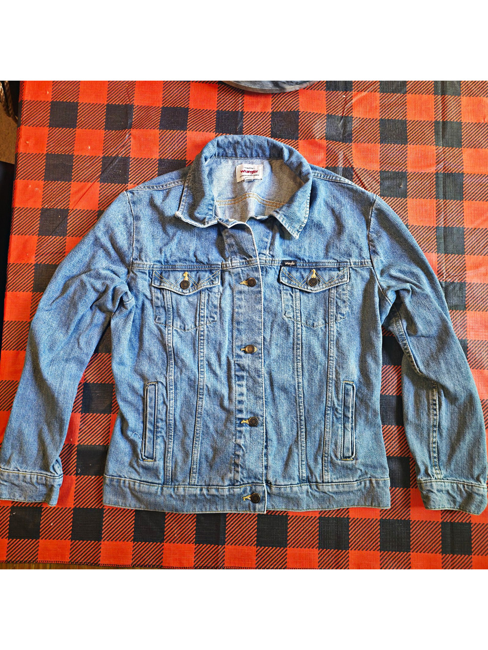 Wrangler Women’s Denim Trucker Jacket Large Blue Jean Western Button Front